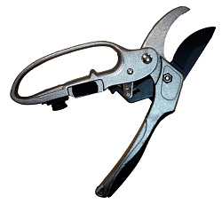 Секатор с храповым механизмом и алюминиевыми ручками 200 мм (06-066)